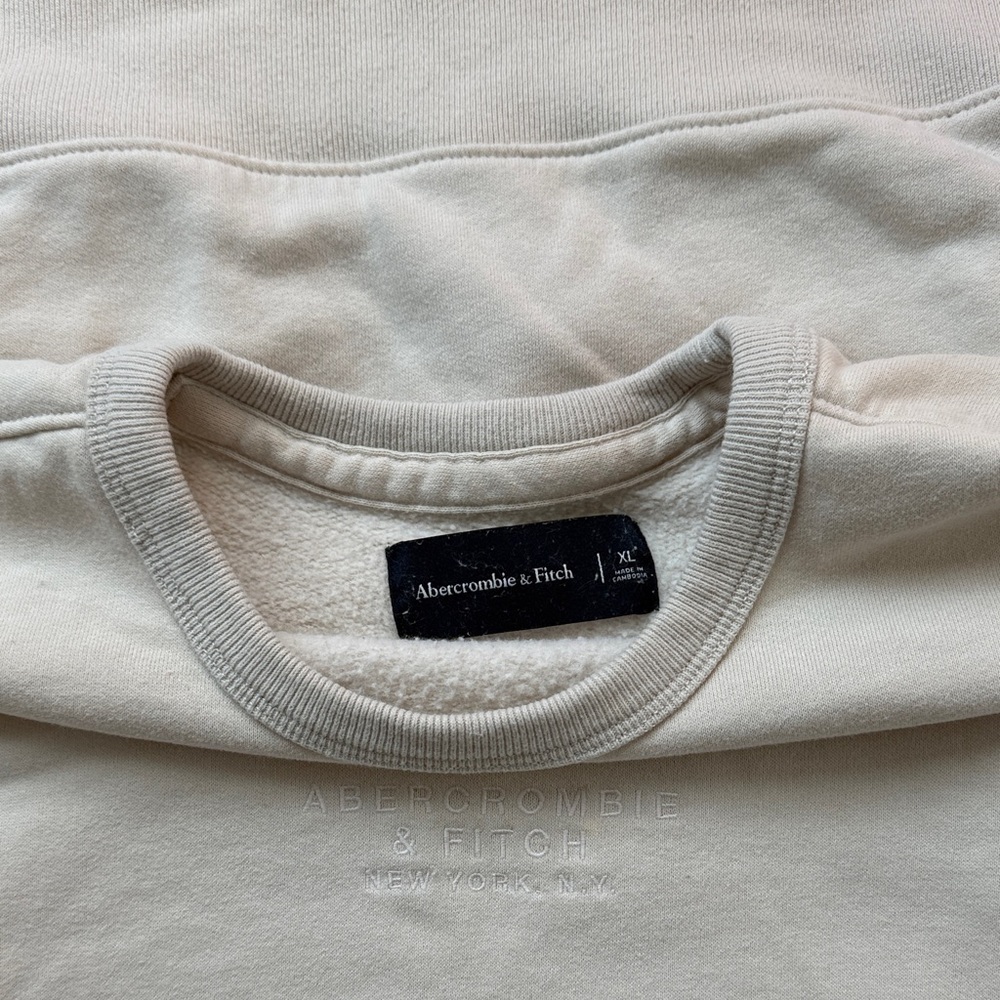 Abercrombie & Fitch Off-White Pullover - Picture 2 of 2